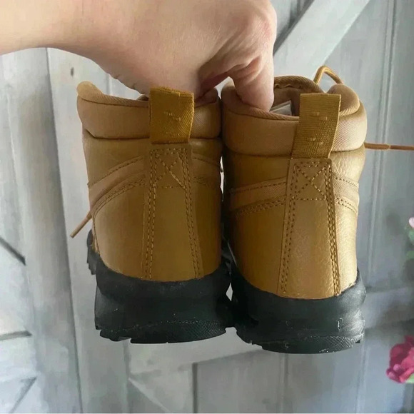 Nike Manoa LTR Big Kids' Boots Tackle Cold Wet Weather Size 4.5 Youth - Picture 11 of 17